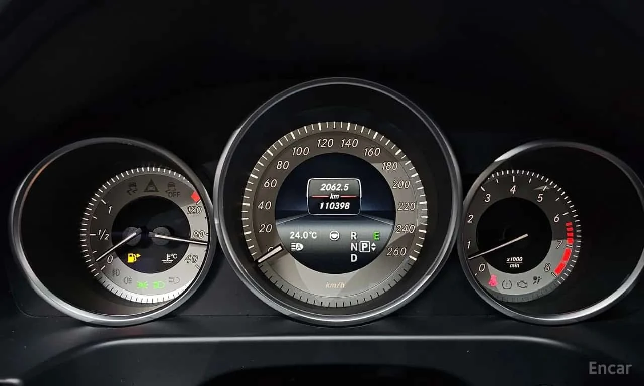 Mercedes-Benz E 400 * E400 4MATIC * AMG * ��������� * 4 �������� *  | Mobile.bg � ����������� 8