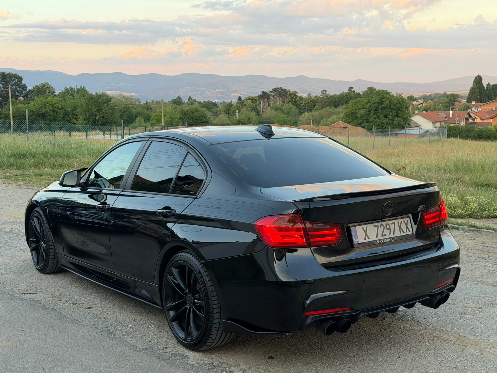 BMW 330, снимка 5 - Автомобили и джипове - 56629125