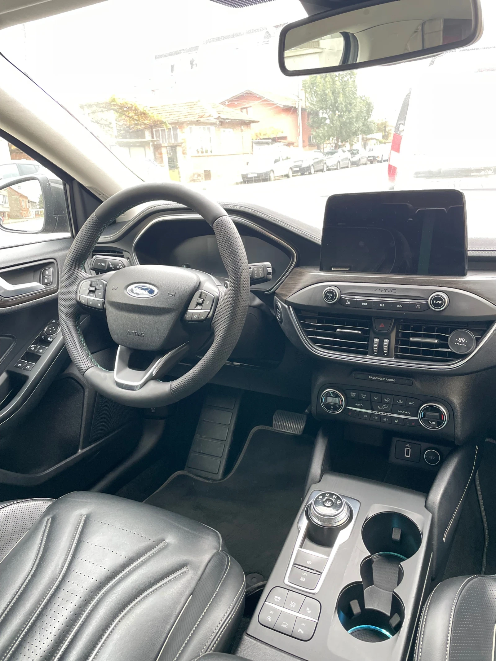 Ford Focus 1.5 Eco Boost Vignale, снимка 14 - Автомобили и джипове - 56740217