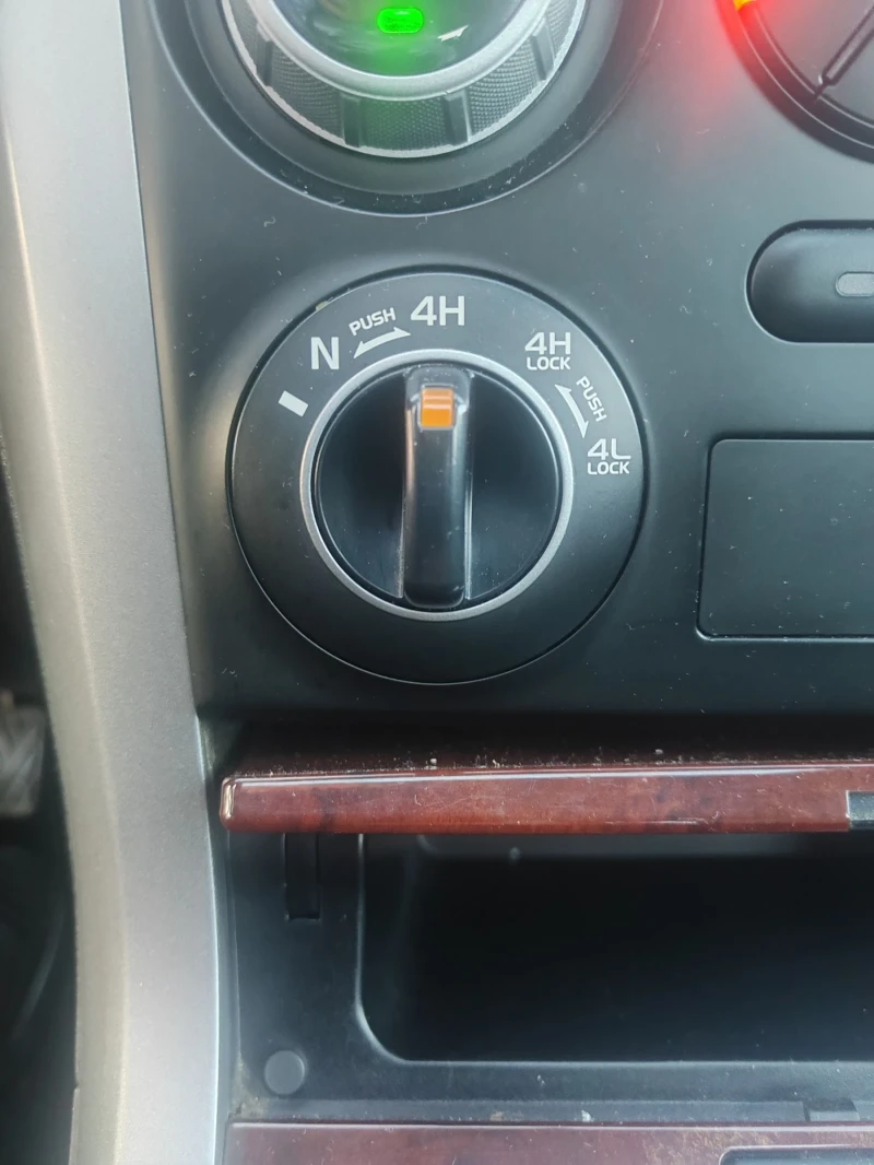 Suzuki Vitara 1.9, 130к.с. 4х4, снимка 13 - Автомобили и джипове - 52738693