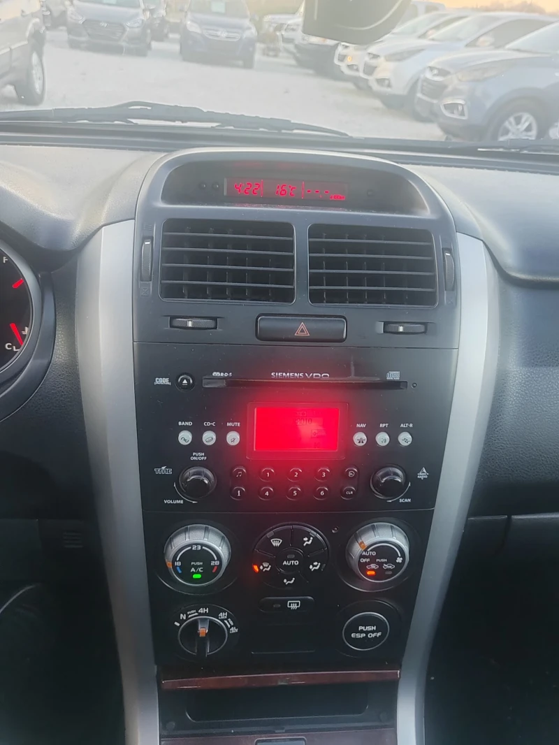 Suzuki Vitara 1.9, 130к.с. 4х4, снимка 12 - Автомобили и джипове - 52738693