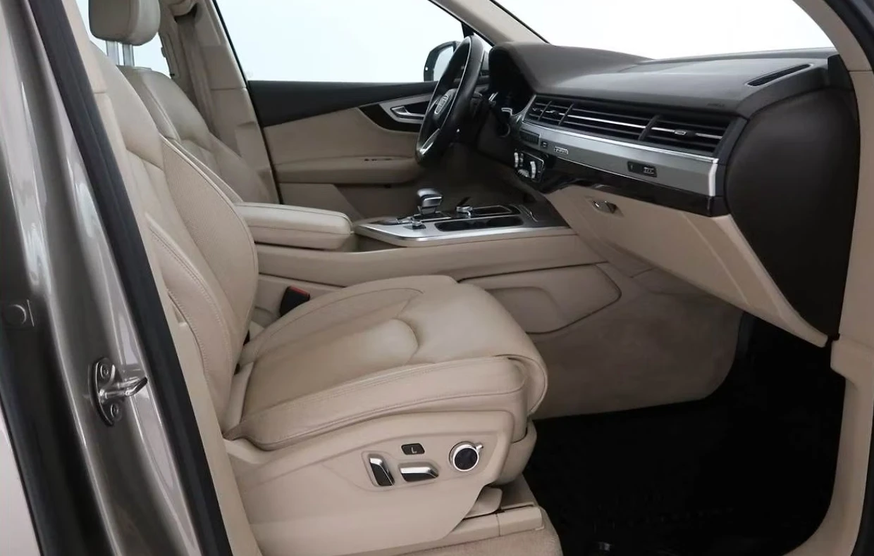 Audi Q7 3.0 TDI Quattro, снимка 7 - Автомобили и джипове - 53823619