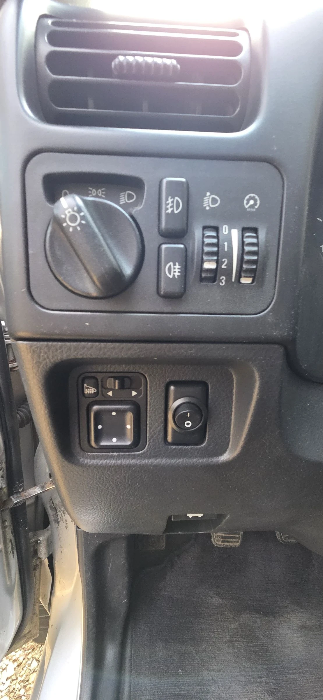 Opel Frontera 2.2 бензин, снимка 13 - Автомобили и джипове - 53900341