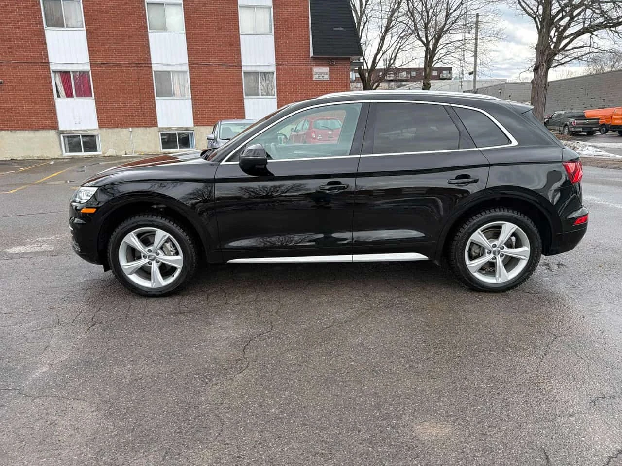 Audi Q5 PROGRESSIV/CARFAX/ПАНОРАМА/ПОДГРЕВИ, снимка 2 - Автомобили и джипове - 53952995