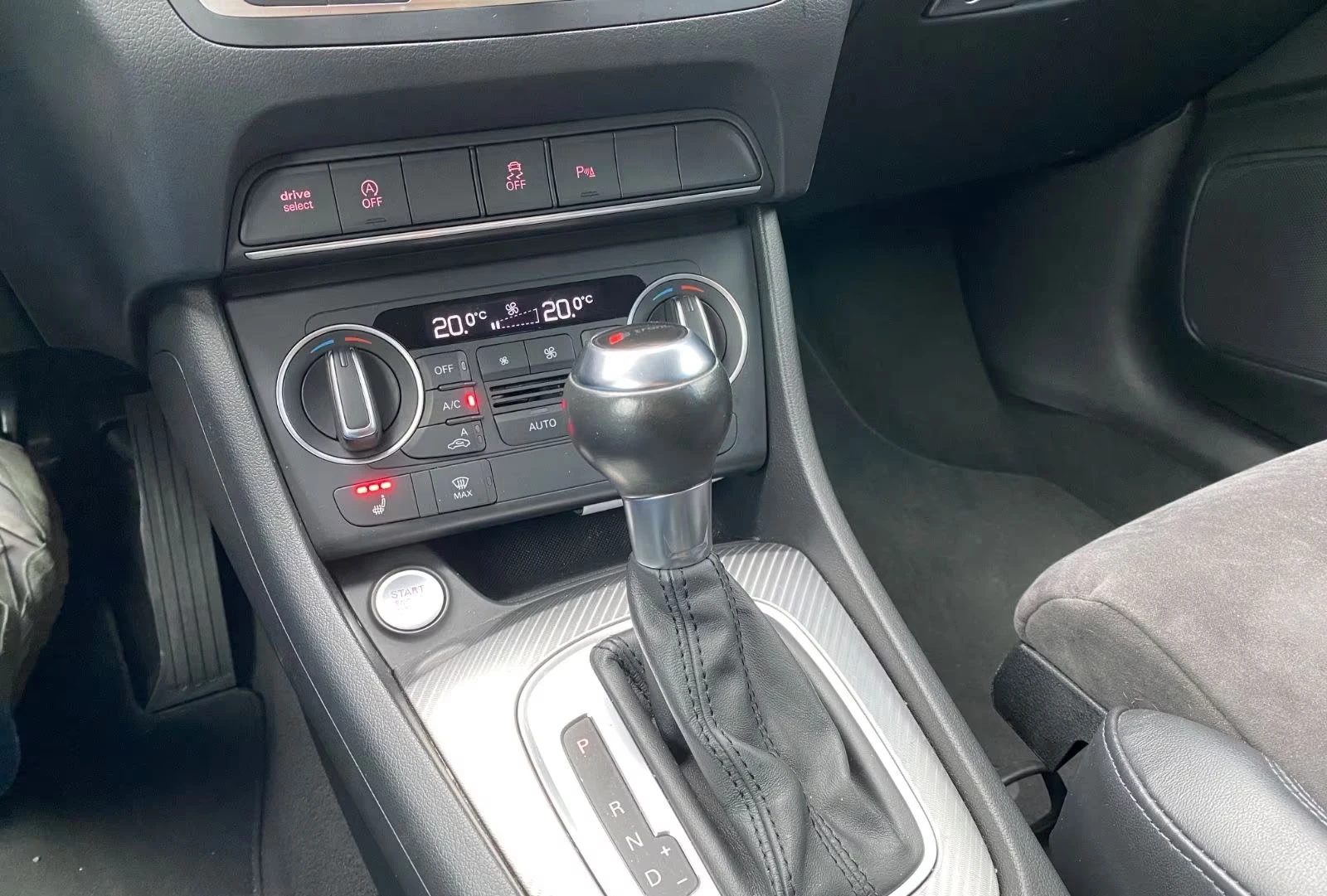 Audi Q3 QUATTRO/184HP/S-LINE/AHK/LED/NAVI/278q, снимка 12 - Автомобили и джипове - 54477504