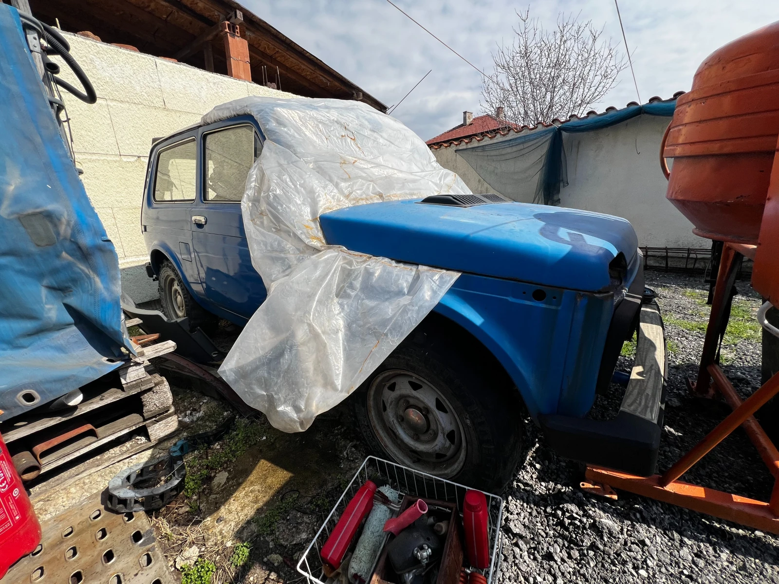 Lada Niva 1600 - Газова уредба, снимка 5 - Автомобили и джипове - 55008448
