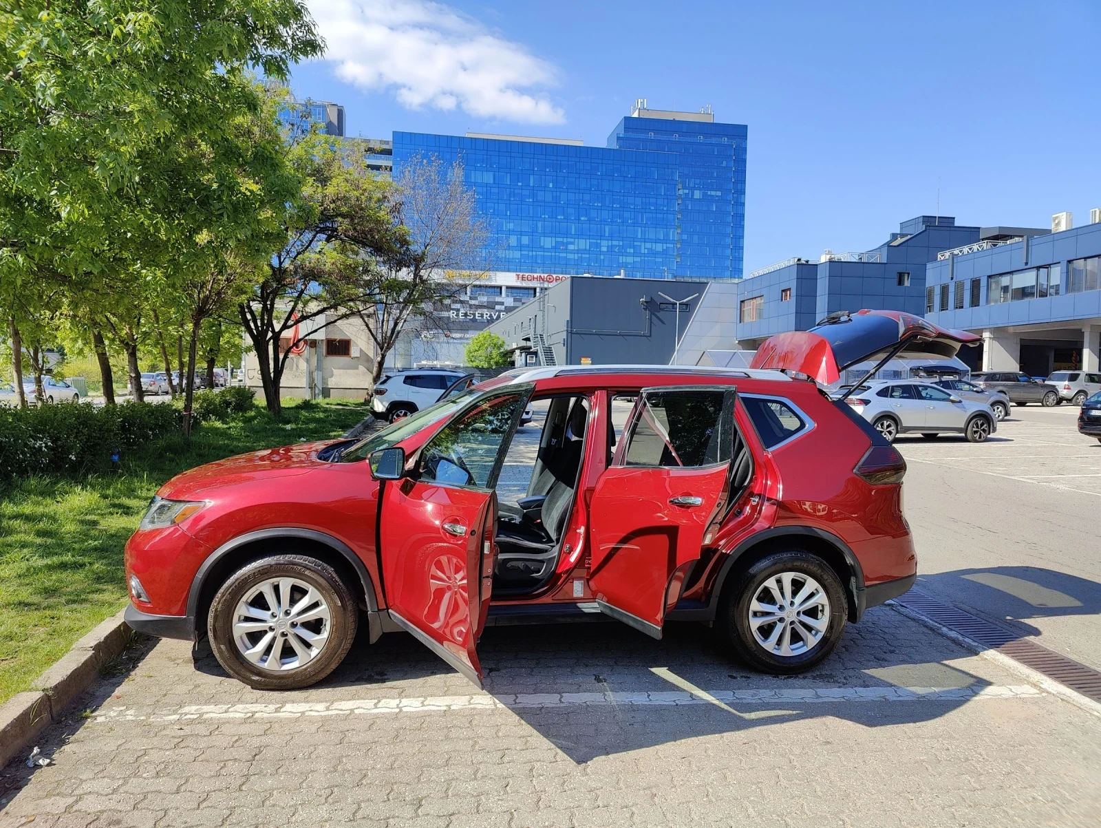 Nissan Rogue, снимка 6 - Автомобили и джипове - 55229807