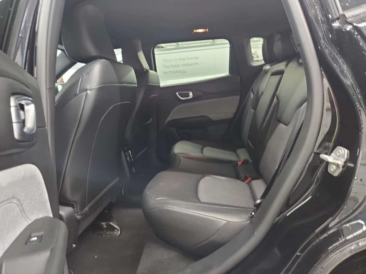 Jeep Compass * NORTH * CARFAX * ОПЦИЯ ЗА ФИНАНСИРАНЕ, снимка 11 - Автомобили и джипове - 55510869