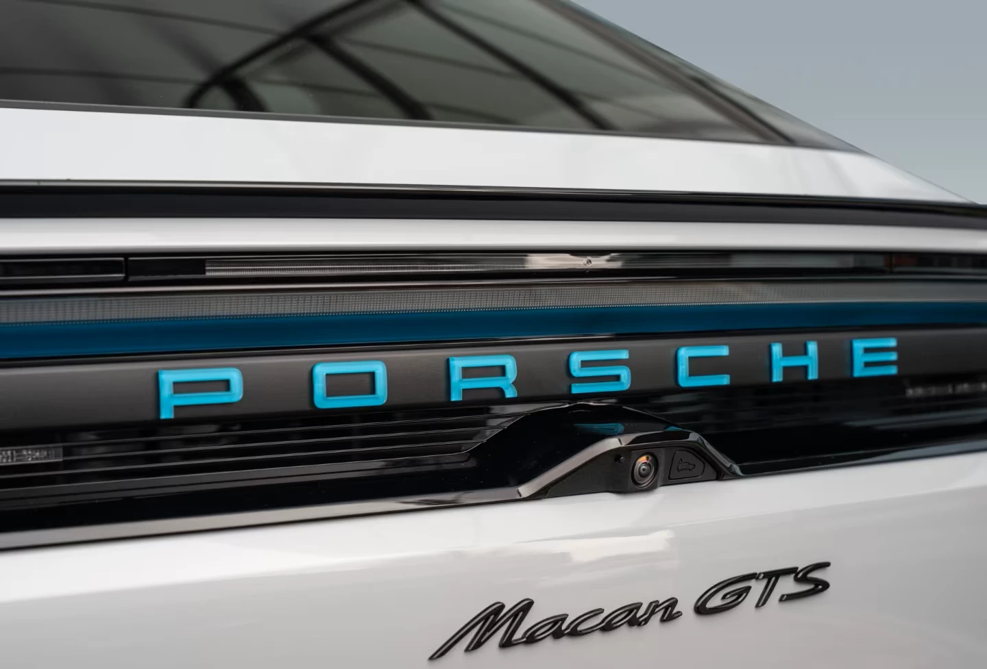 Porsche Macan GTS* DISTR* 360CAM* HEAD-UP* BOSE* MEMORY* , снимка 4 - Автомобили и джипове - 55664563