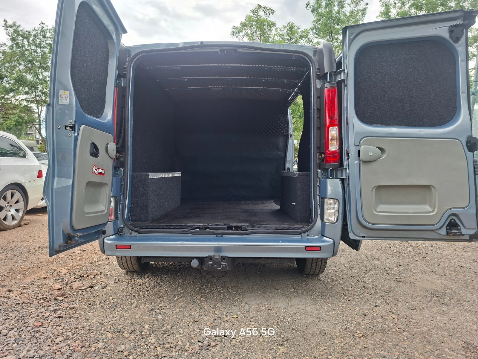 Opel Vivaro 2, 5 cdti 145кс., снимка 11 - Бусове и автобуси - 54613201