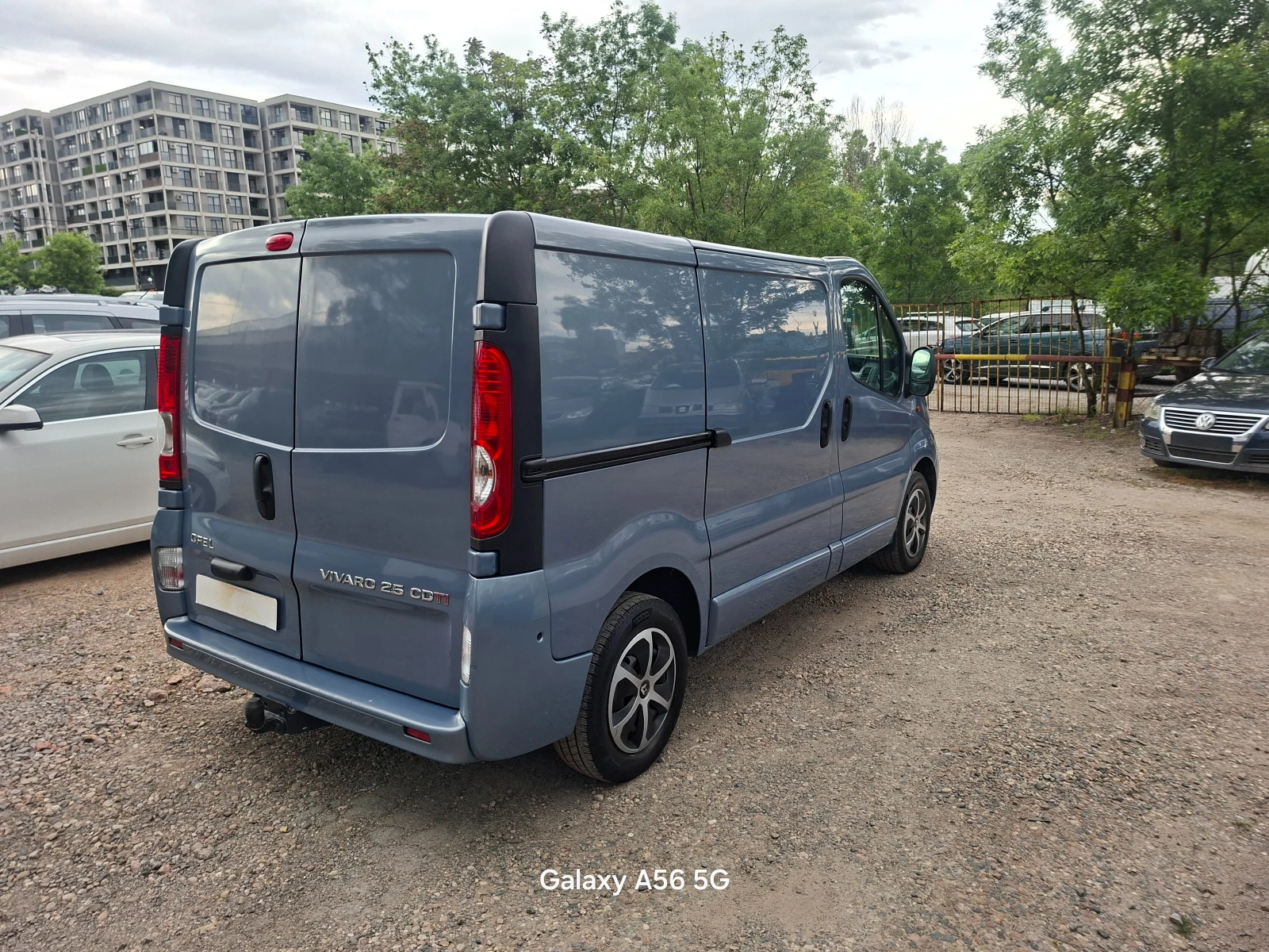 Opel Vivaro 2, 5 cdti 145кс., снимка 3 - Бусове и автобуси - 54613201