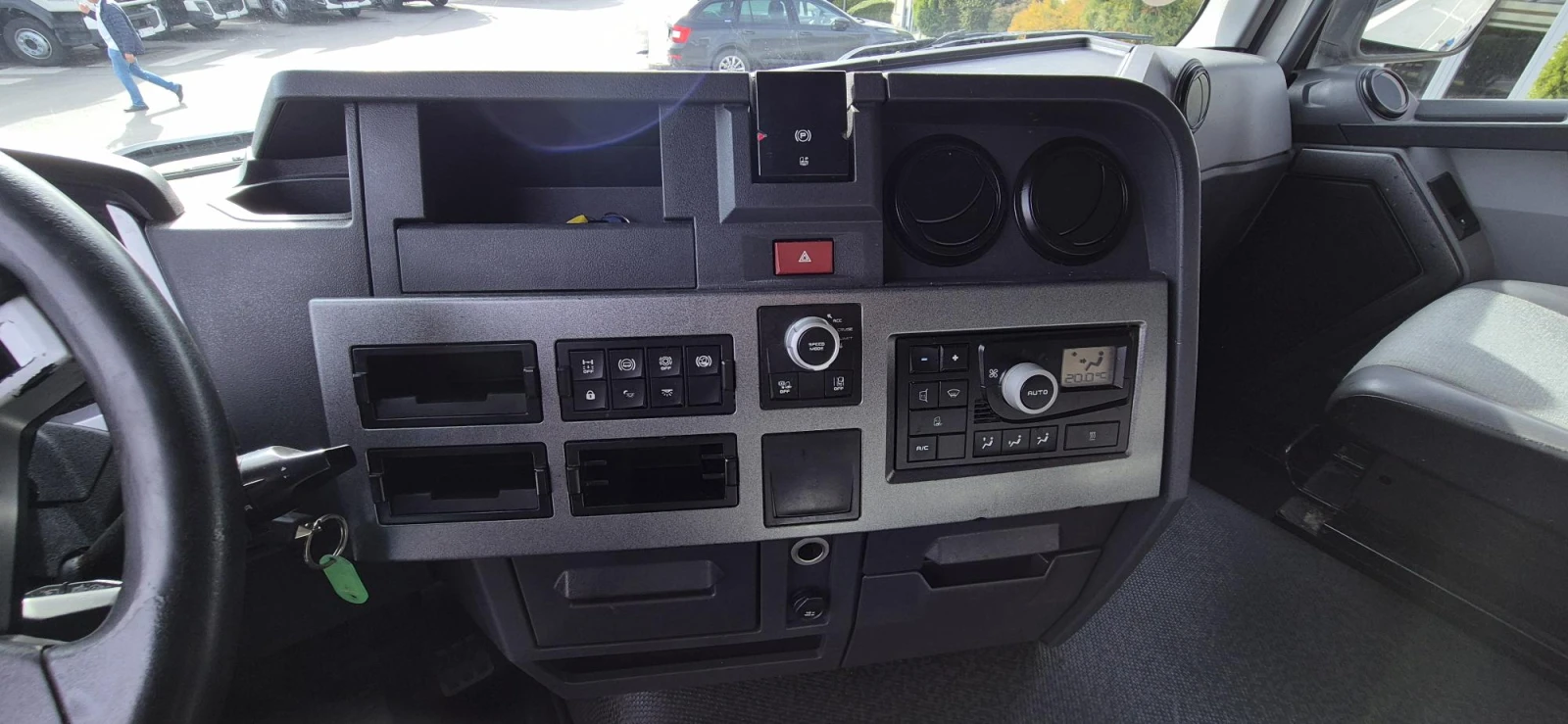 Renault T Стандартен - изображение 8