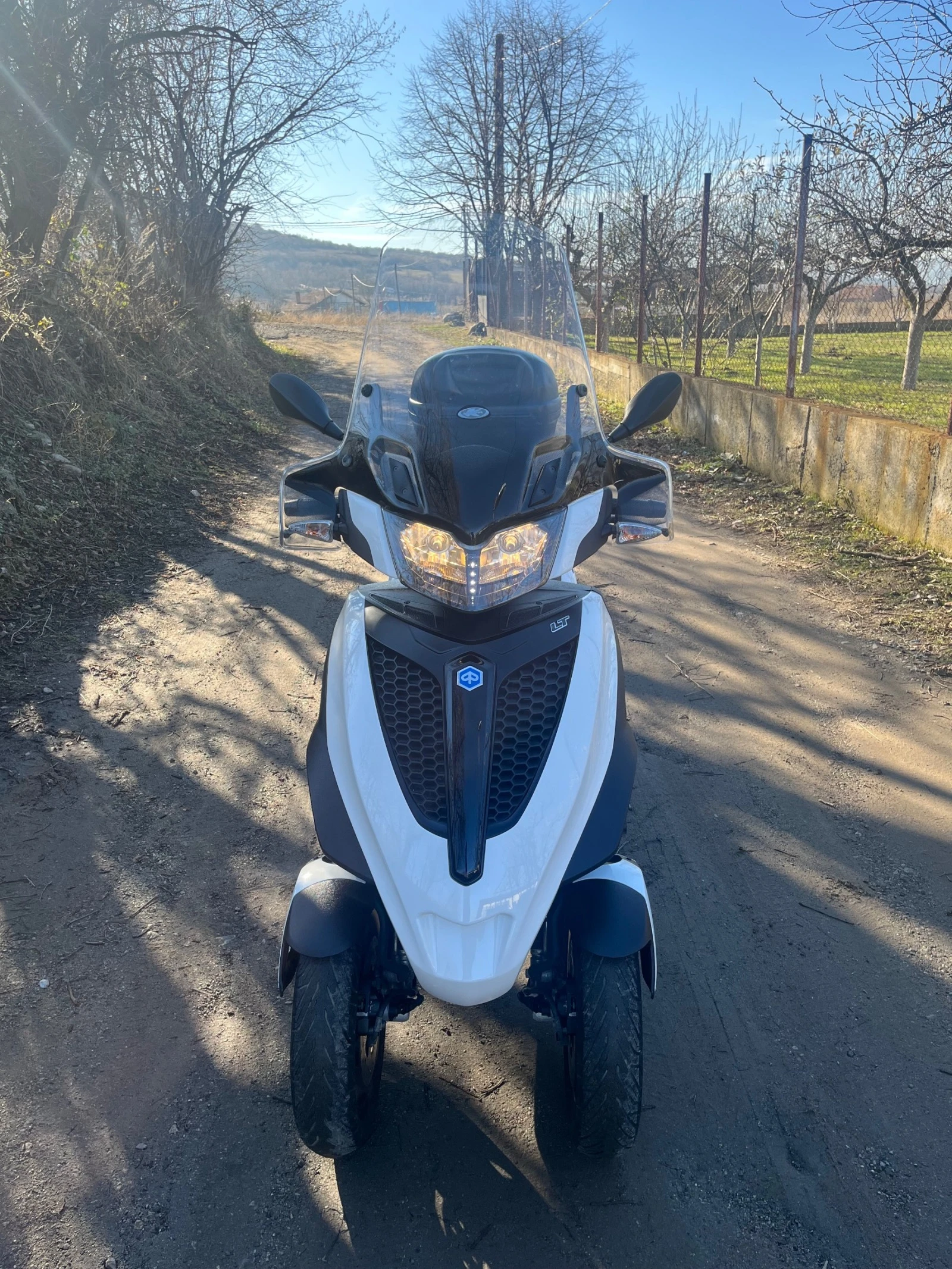 Piaggio Mp3 Yourban 300i ABS Кат B - изображение 2