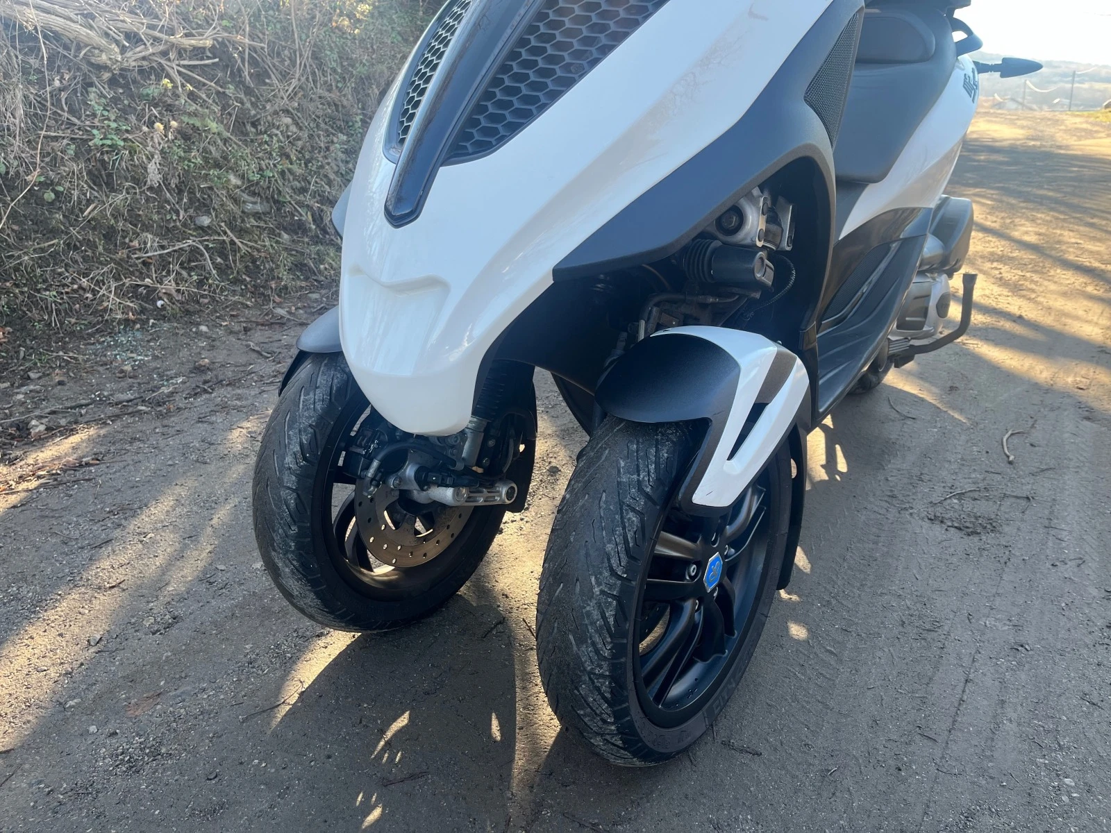 Piaggio Mp3 Yourban 300i ABS Кат B - изображение 3