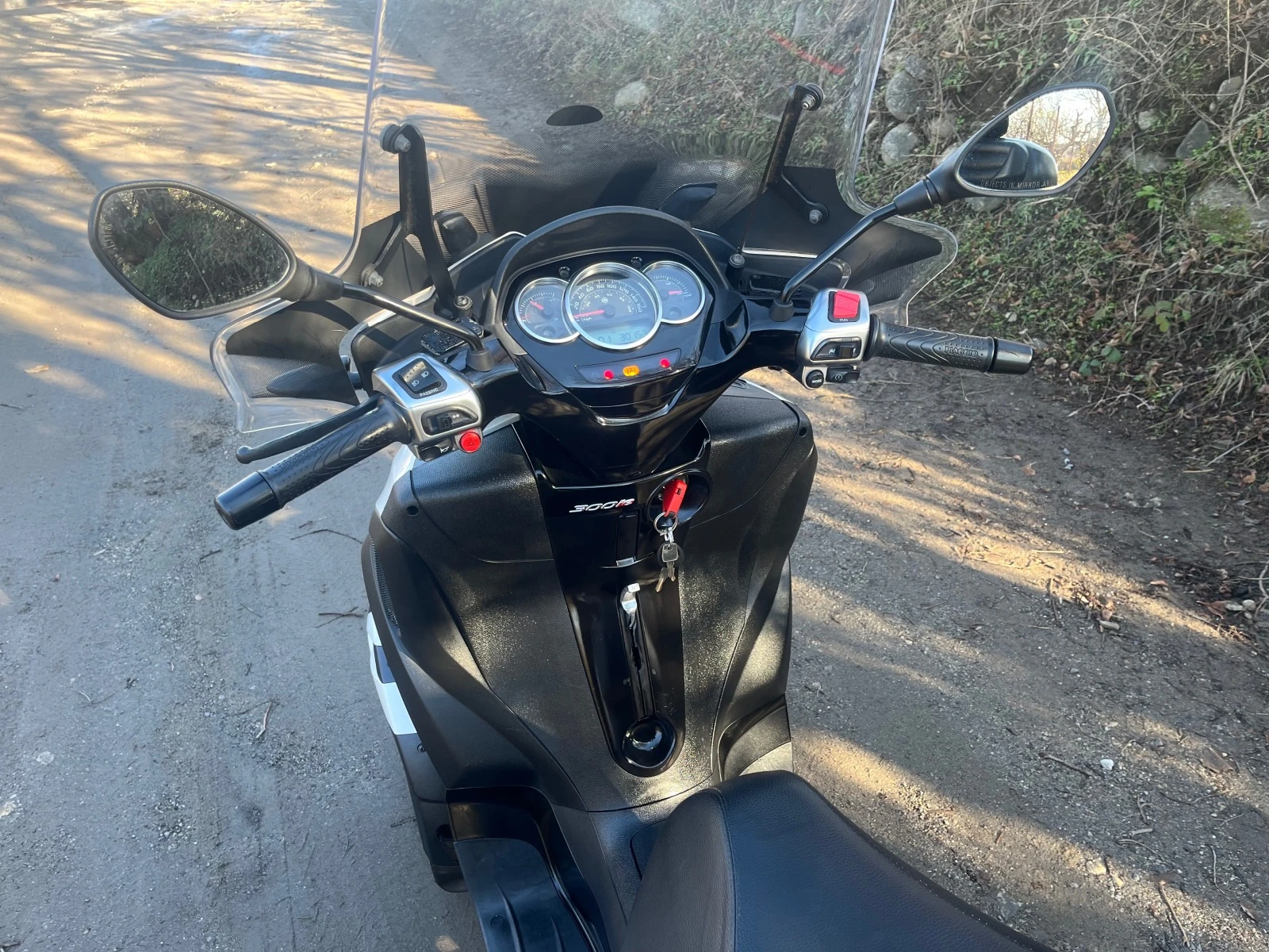 Piaggio Mp3 Yourban 300i ABS Кат B - изображение 7