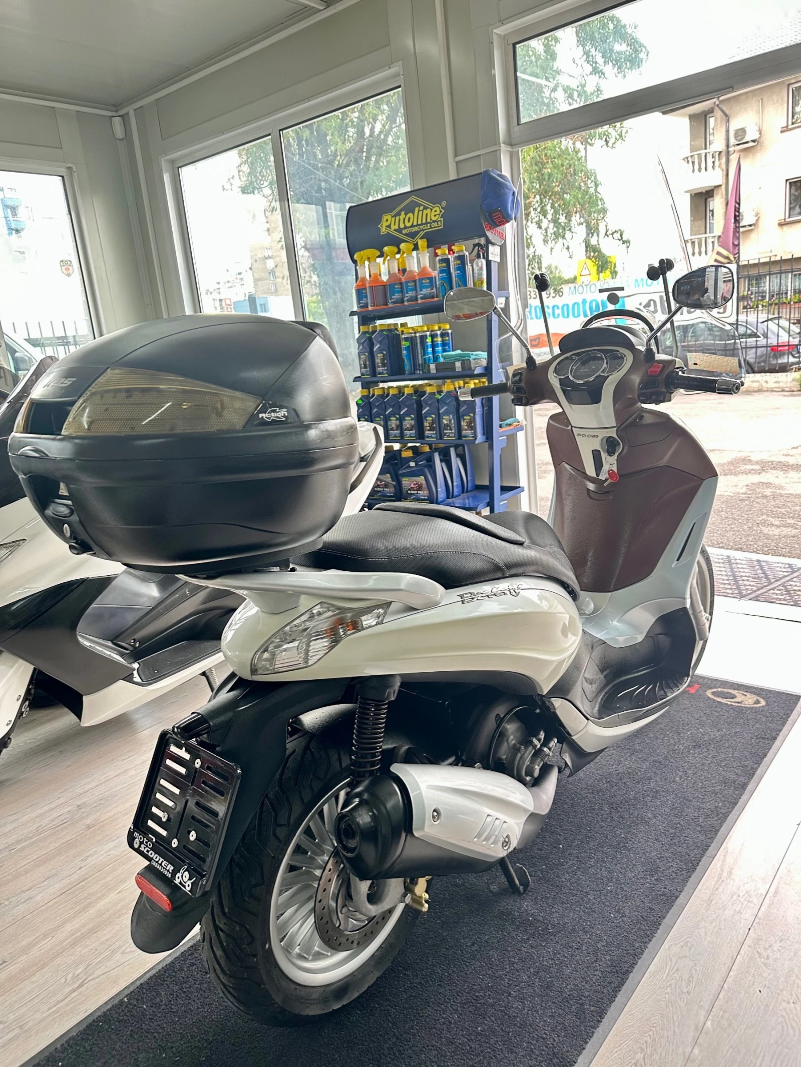 Piaggio Beverly 300i LED 02.2013г. - изображение 6