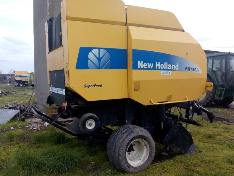 Балировачка New Holland BR 750A, снимка 2 - Селскостопанска техника - 47518765