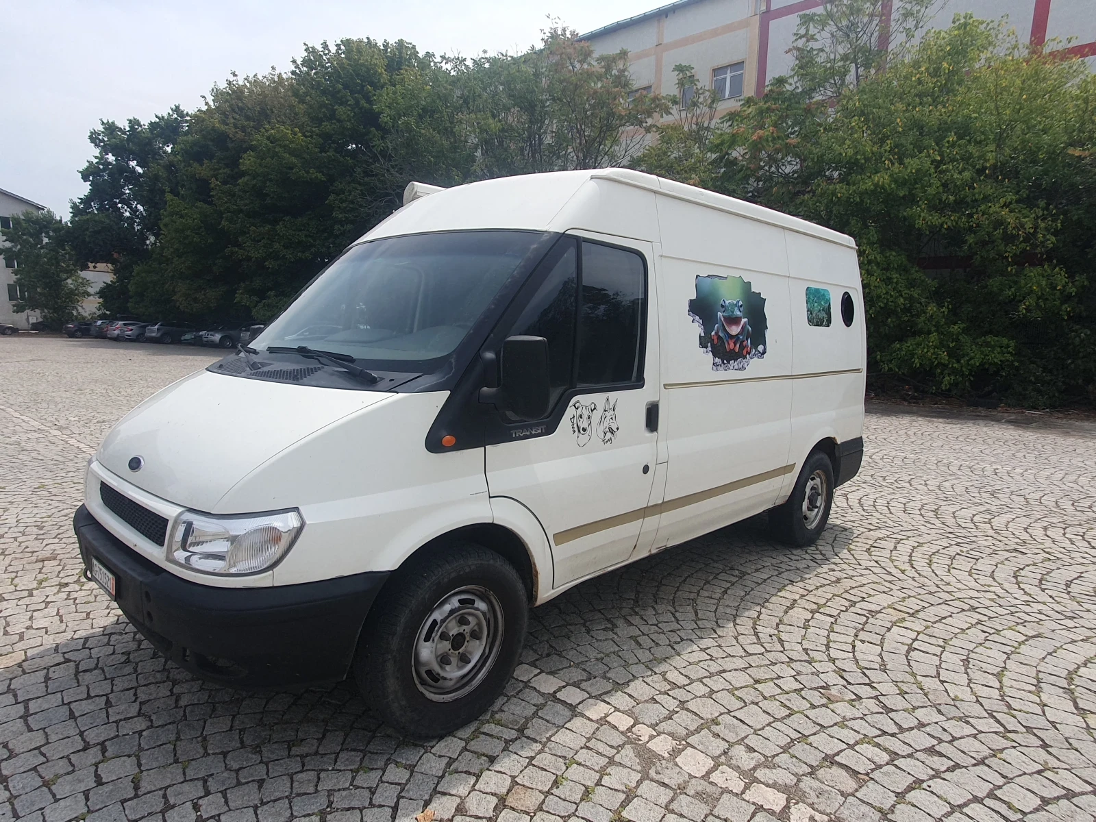 Кемпер Ford Transit 330 - изображение 3