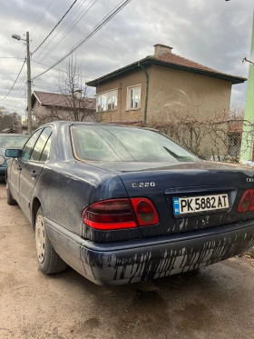 Mercedes-Benz E 220, снимка 3