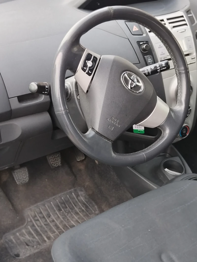 Toyota Yaris, снимка 10 - Автомобили и джипове - 48498768