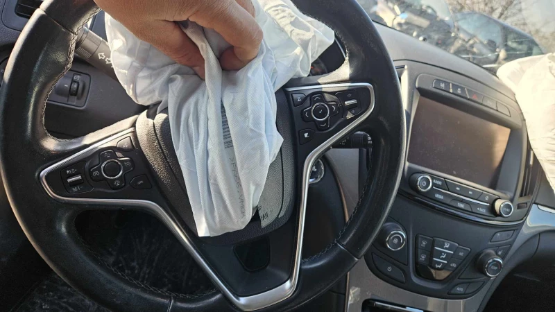 Opel Insignia 2, 0, снимка 9 - Автомобили и джипове - 49254230