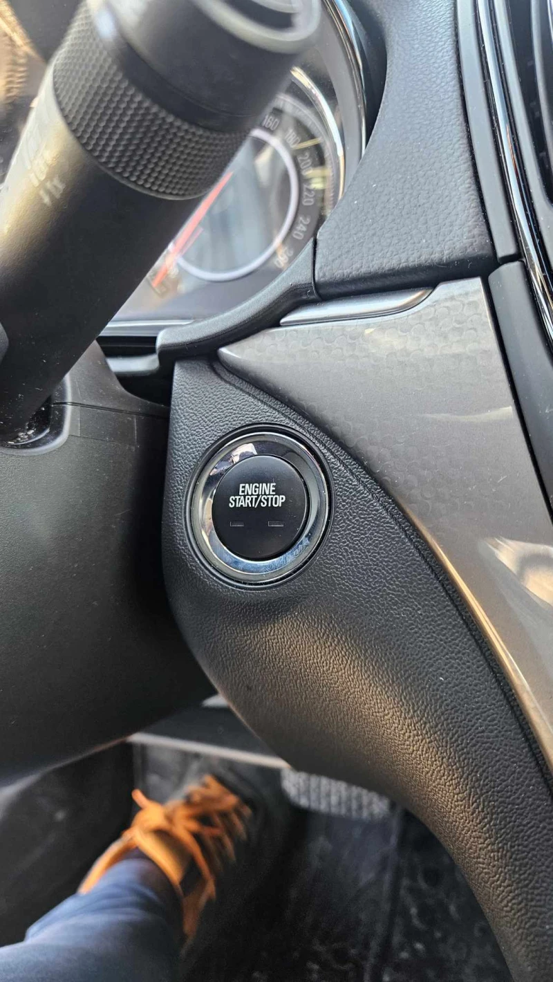 Opel Insignia 2, 0, снимка 7 - Автомобили и джипове - 49254230