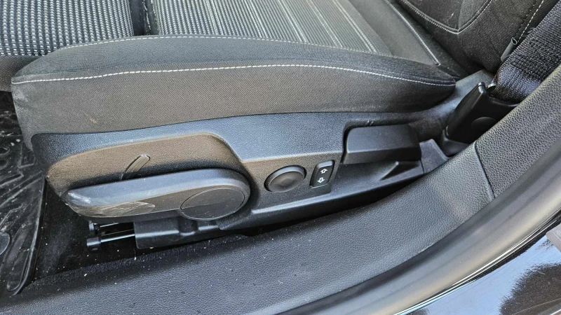 Opel Insignia 2, 0, снимка 13 - Автомобили и джипове - 49254230