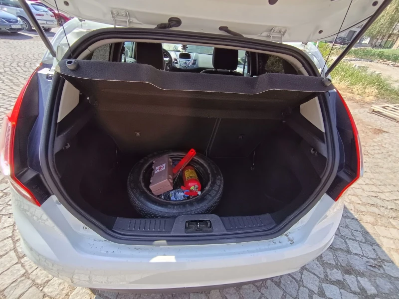 Ford Fiesta, снимка 6 - Автомобили и джипове - 52437220
