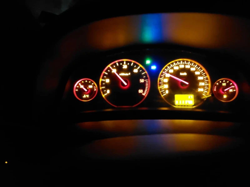 Opel Vectra, снимка 8 - Автомобили и джипове - 52716281