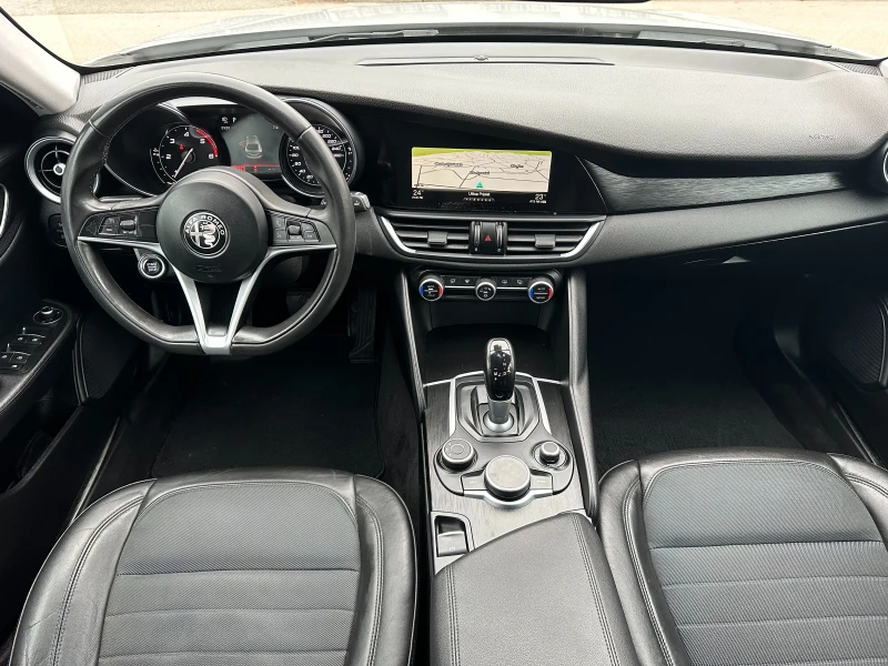 Alfa Romeo Giulia 2.2JTD-180k.s.-AUTOMAT-NAVi-LED-DIST-PDC-KAMERA-E6, снимка 12 - Автомобили и джипове - 52807841