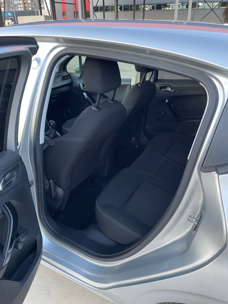 Peugeot 208 1.6 HDI NAVI KLIMA, снимка 12 - Автомобили и джипове - 53078888
