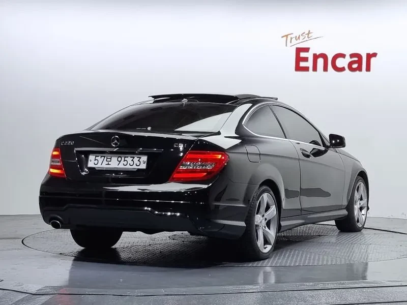 Mercedes-Benz C 220, снимка 2 - Автомобили и джипове - 52845420