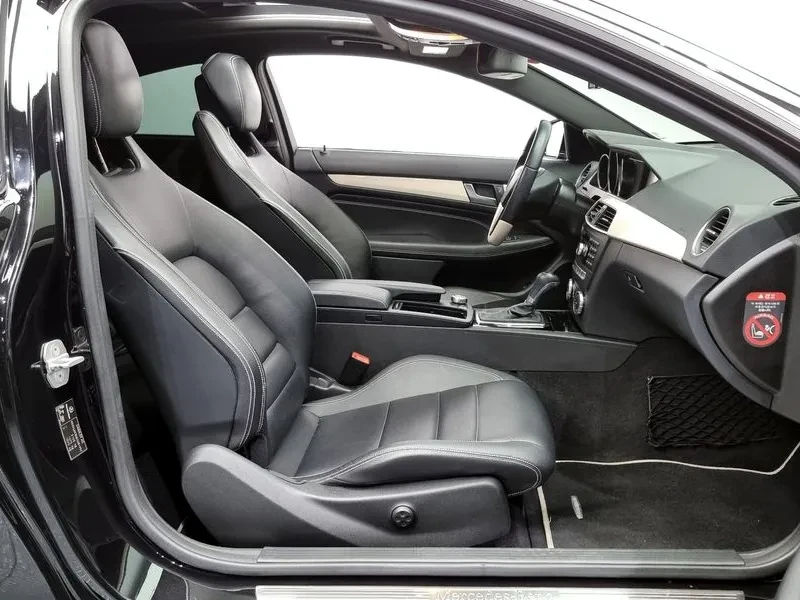 Mercedes-Benz C 220, снимка 11 - Автомобили и джипове - 52845420