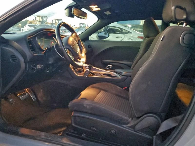 Dodge Challenger 3.6L 6 Rear-wheel drive, снимка 11 - Автомобили и джипове - 53114362