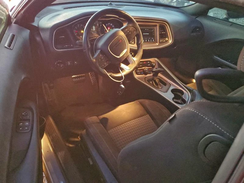 Dodge Challenger 3.6L 6 Rear-wheel drive, снимка 12 - Автомобили и джипове - 53114362