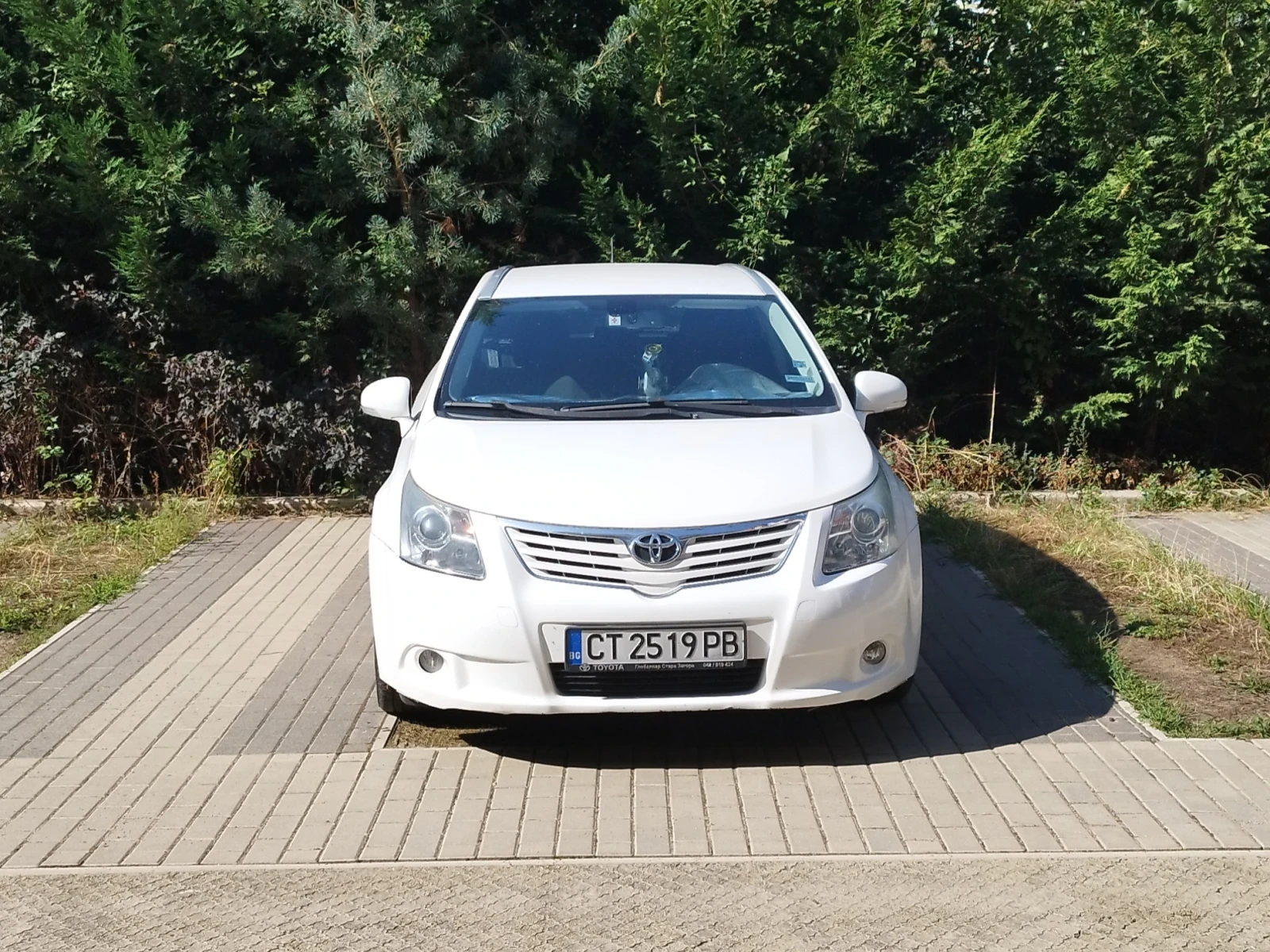 Toyota Avensis 2.0i - изображение 2