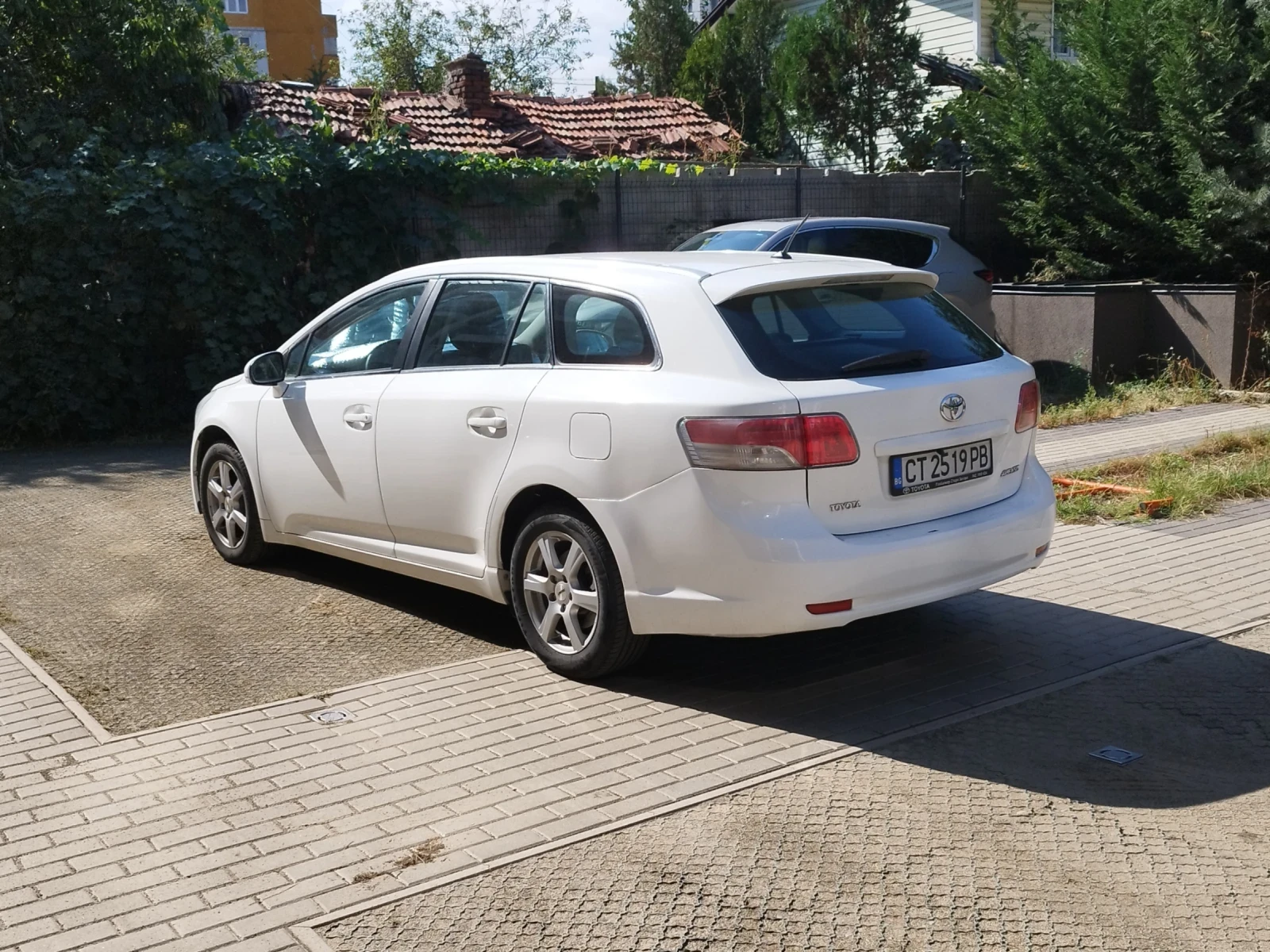 Toyota Avensis 2.0i - изображение 4