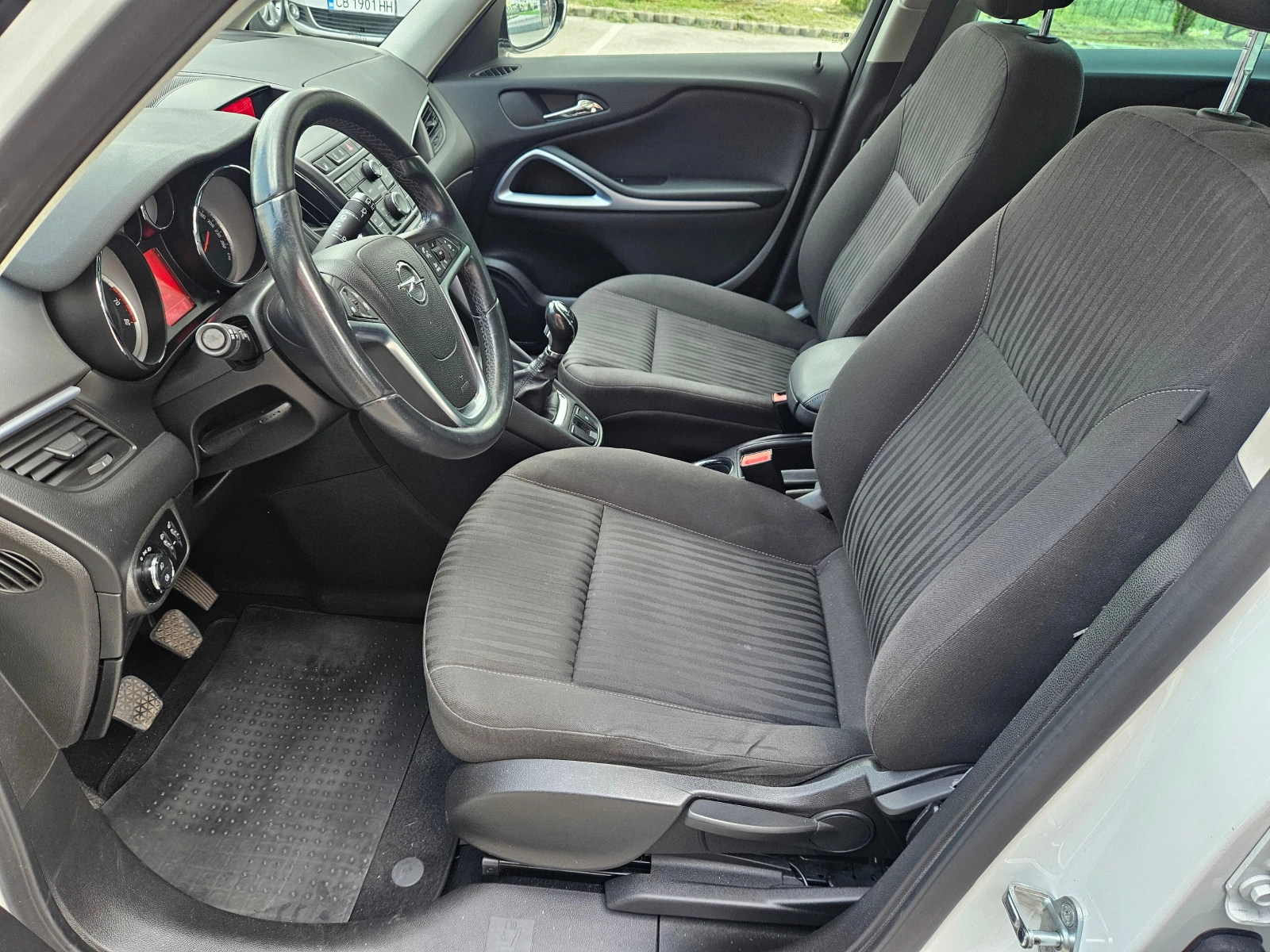 Opel Zafira 1.6 XNT (150 Hp) MT-7 места-Метанова уредба - изображение 9