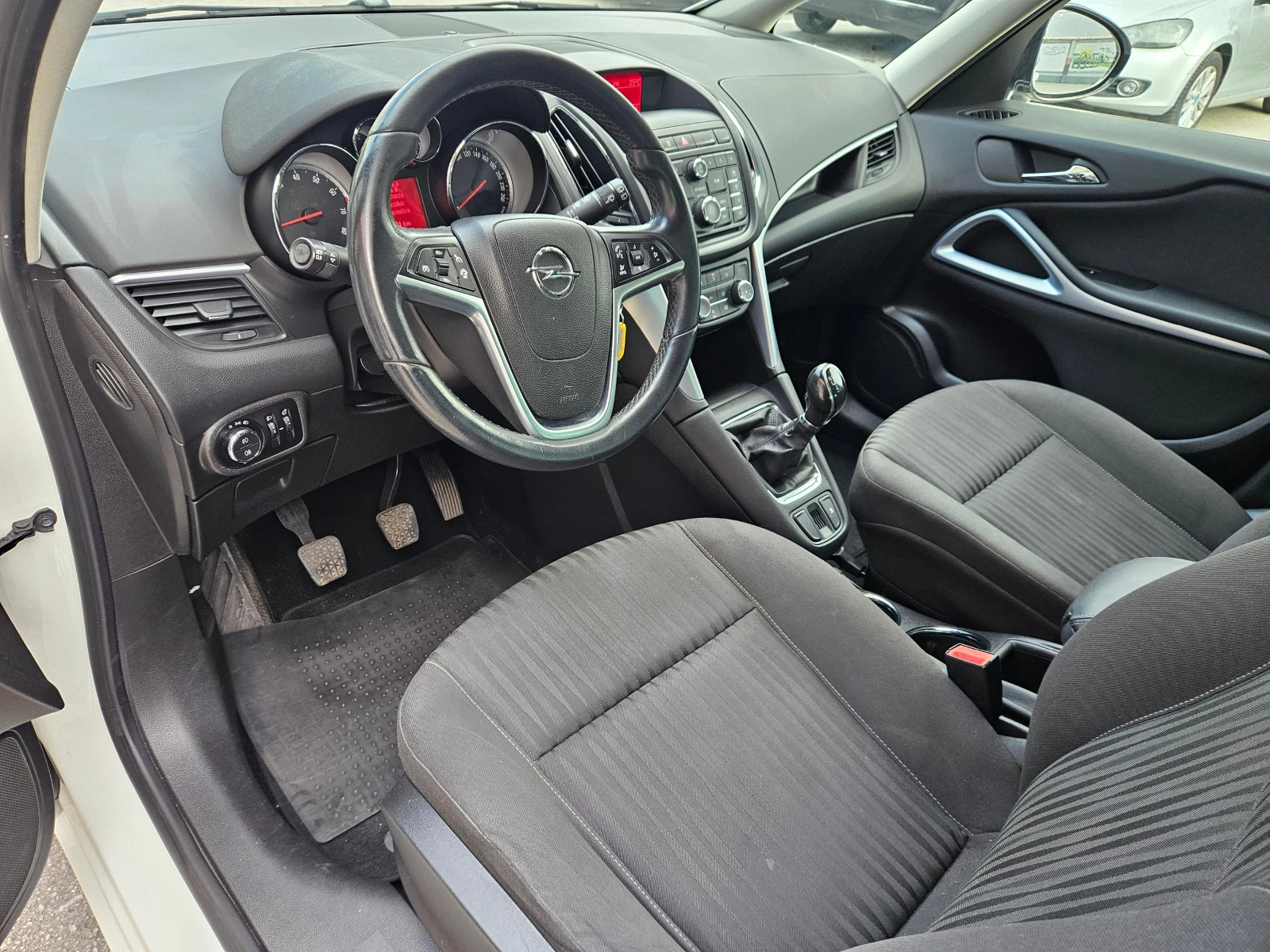 Opel Zafira 1.6 XNT (150 Hp) MT-7 места-Метанова уредба - изображение 8