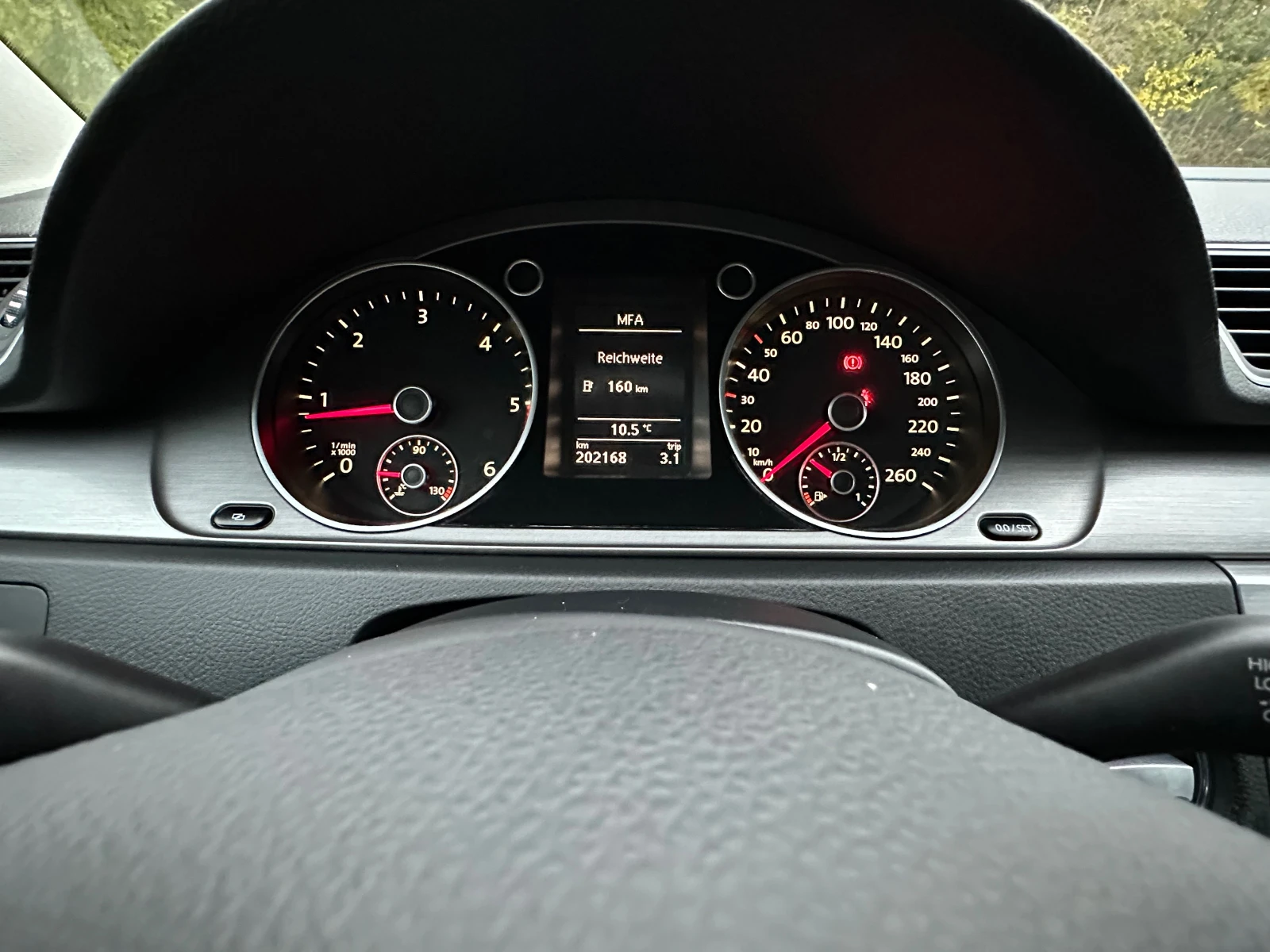 VW Passat 1.6TDI* NAVI* TOP* 6SPEED* EVRO5 | Mobile.bg   12