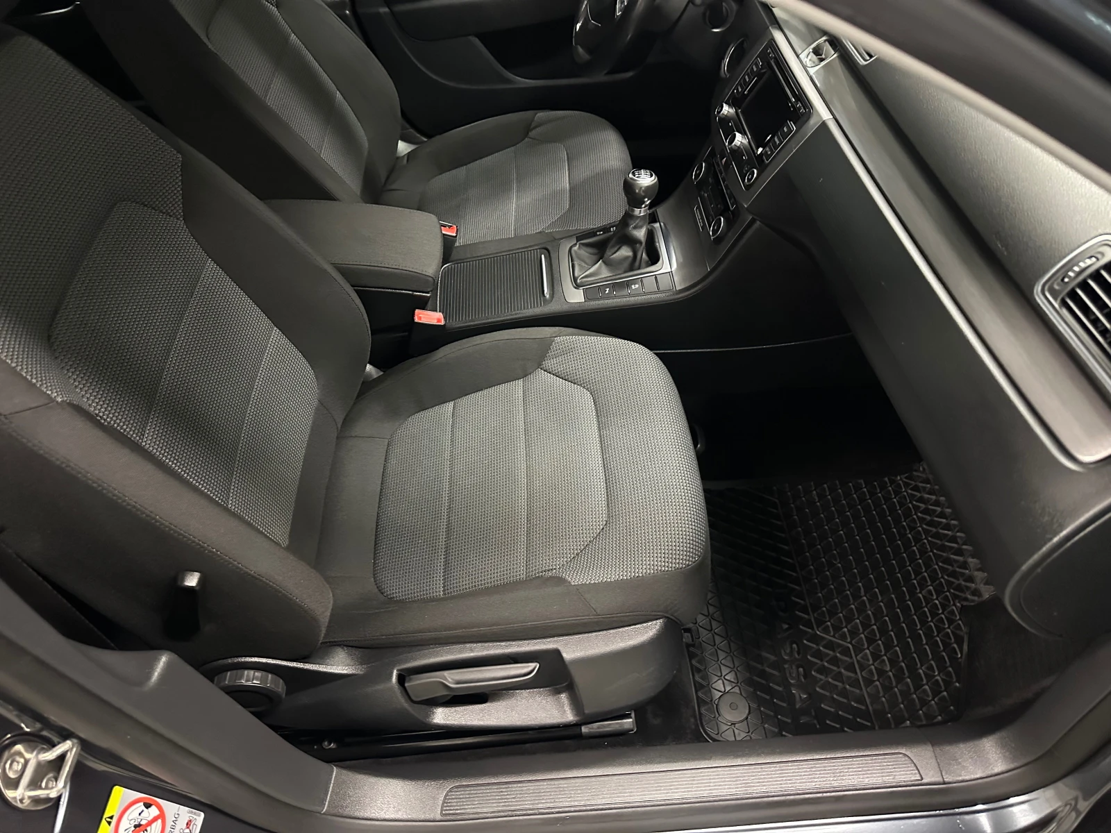 VW Passat 1.6TDI* NAVI* TOP* 6SPEED* EVRO5 | Mobile.bg   15