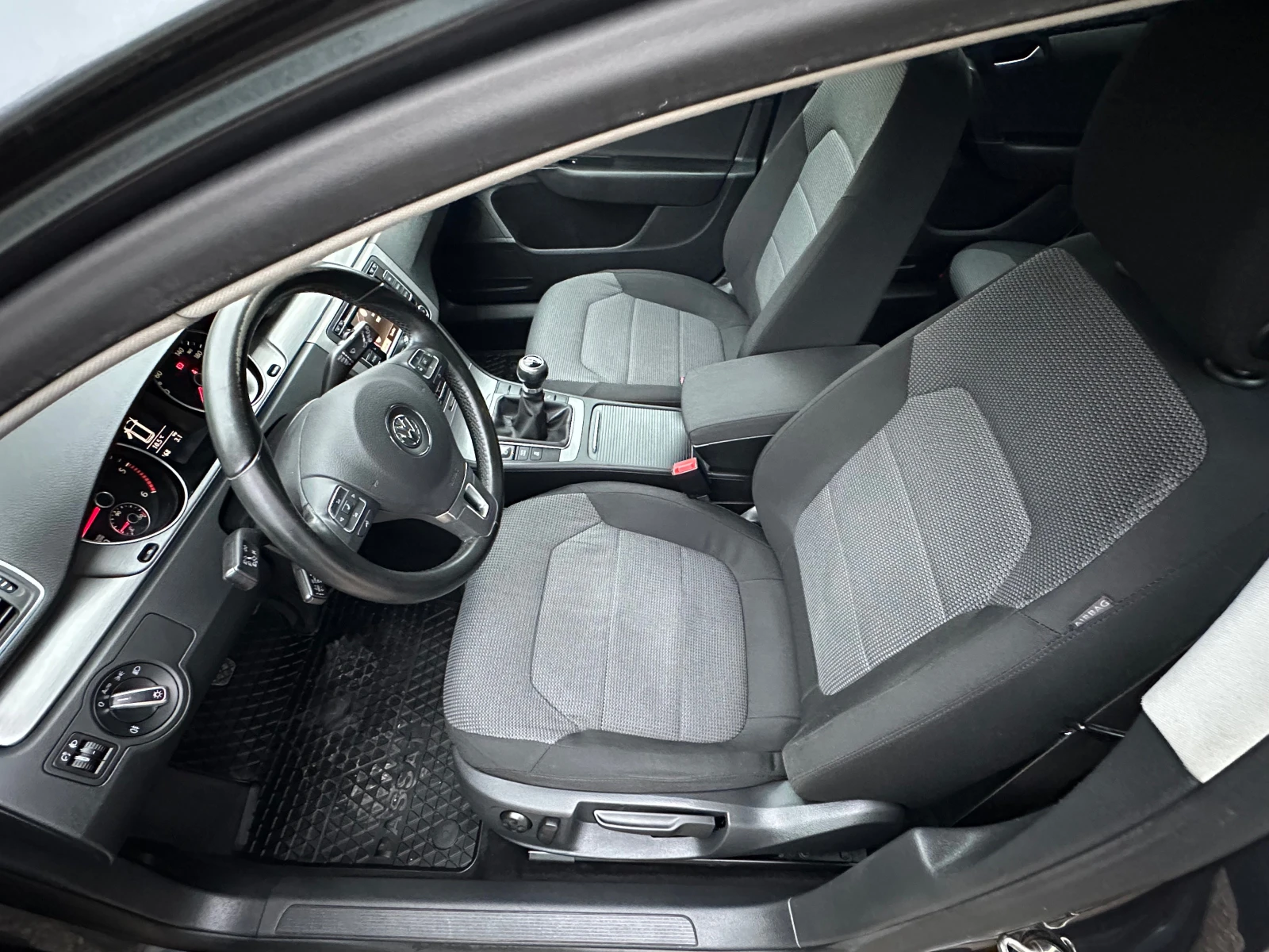 VW Passat 1.6TDI* NAVI* TOP* 6SPEED* EVRO5 | Mobile.bg   10