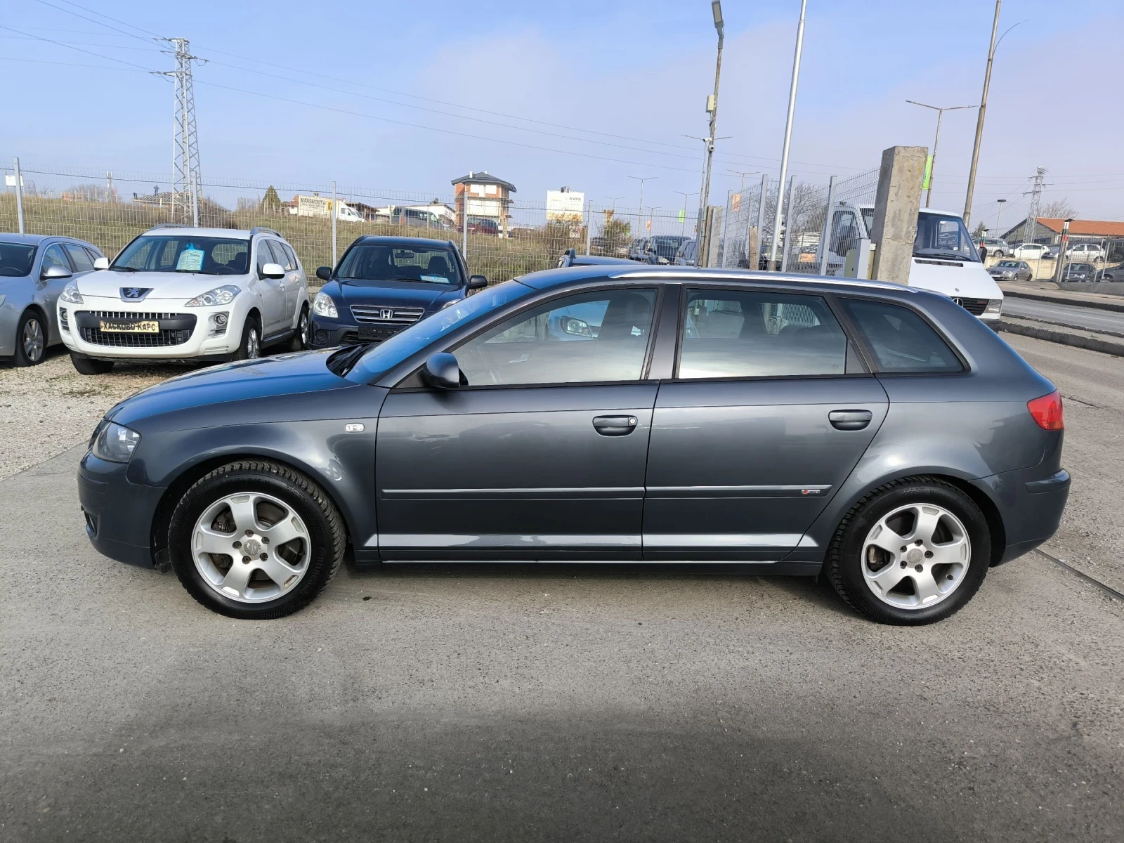 Audi A3 2.0TFSI Automatic S line - изображение 8