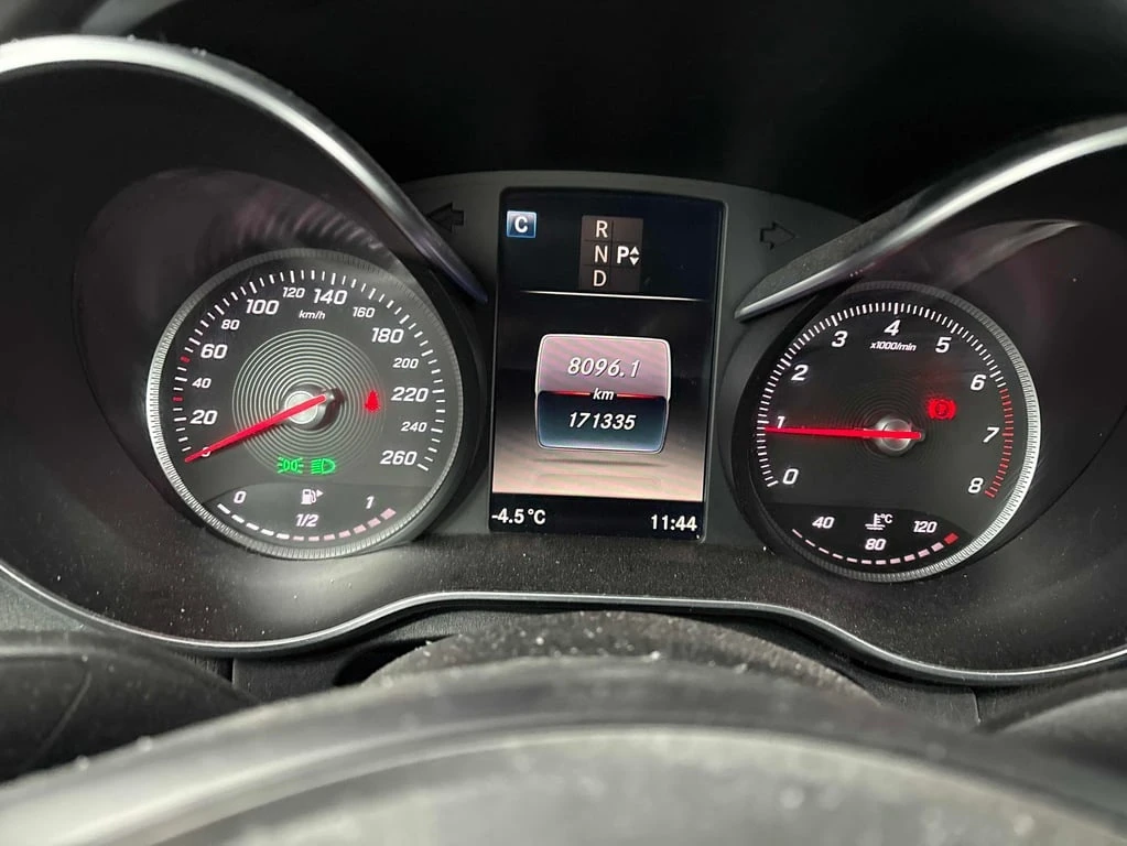 Mercedes-Benz C 300 * CARFAX * ФИНАНСИРАНЕ  - изображение 8