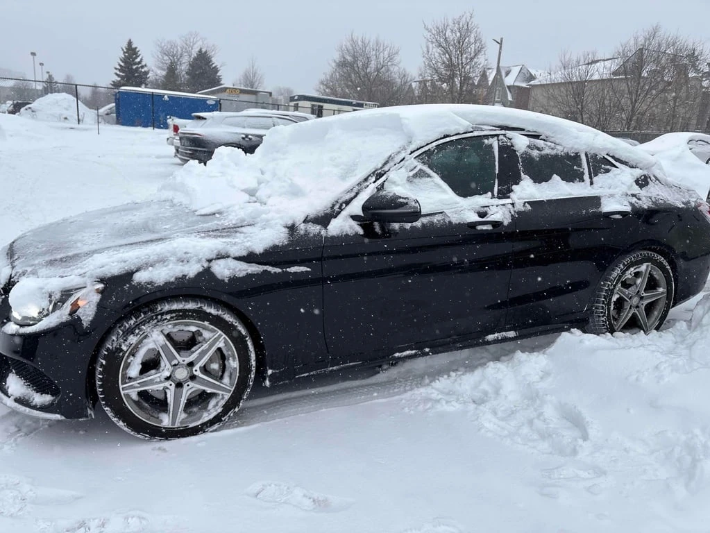 Mercedes-Benz C 300 * CARFAX * ФИНАНСИРАНЕ  - изображение 2