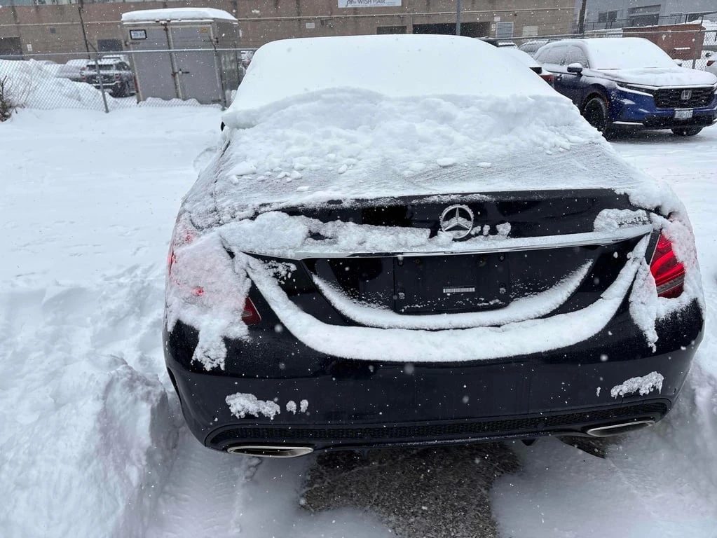 Mercedes-Benz C 300 * CARFAX * ФИНАНСИРАНЕ  - изображение 4