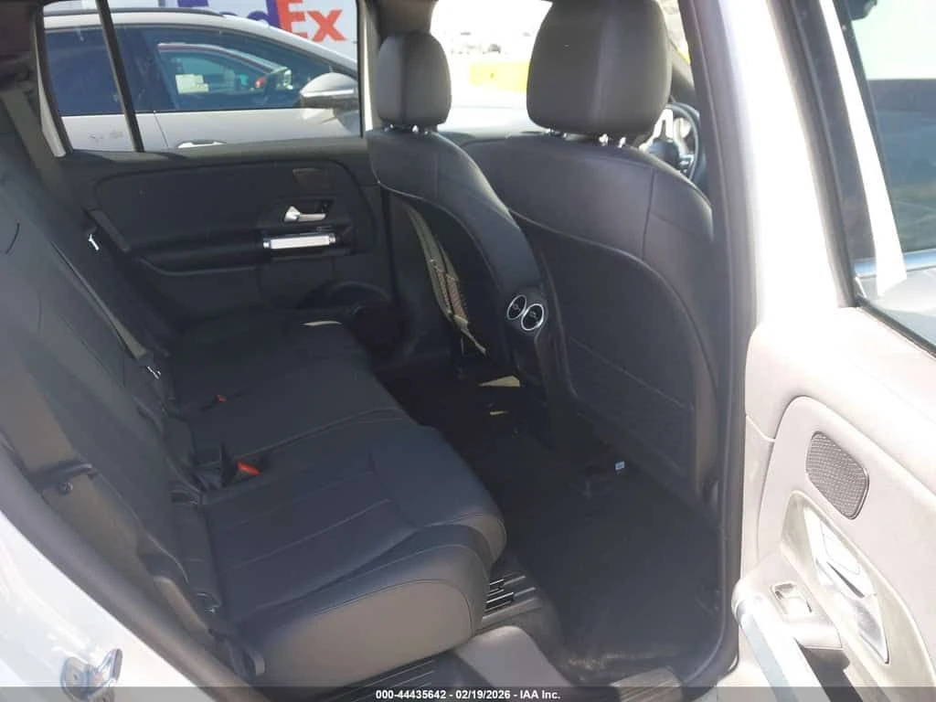 Mercedes-Benz EQB 350/4MATIC/CARFAX/ПАНО/ПОДГРЕВ/ПАМЕТ/, снимка 11 - Автомобили и джипове - 53939497