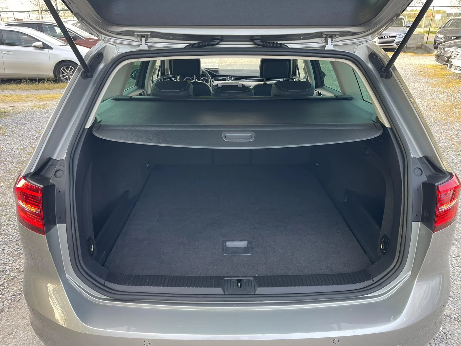 VW Passat 2.0TDI\150kc\NAVI\DISTRONIK\KAMERA 360\KOJA\ | Mobile.bg � ����������� 12