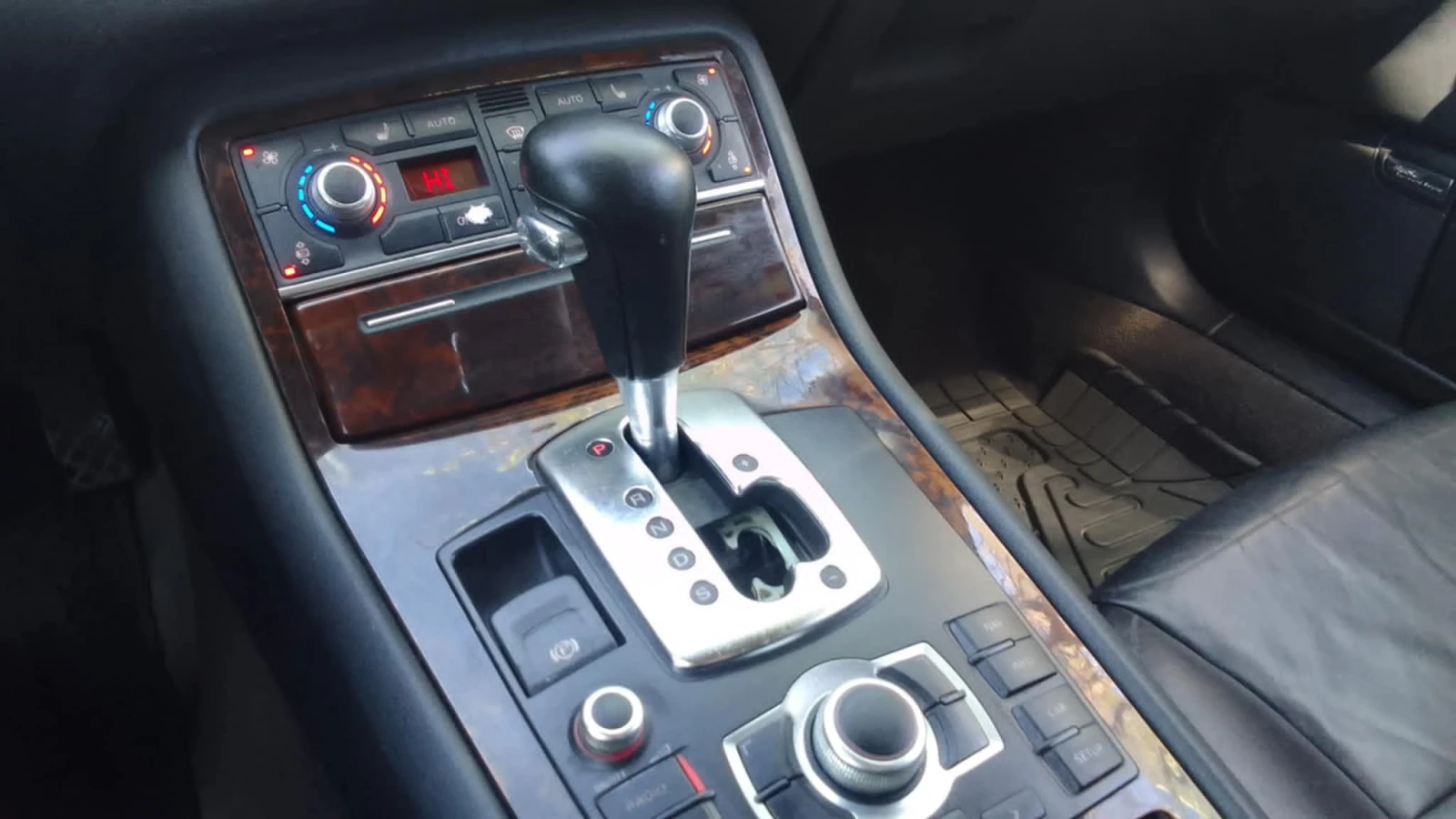 Audi A8 4.2, снимка 15 - Автомобили и джипове - 54366416