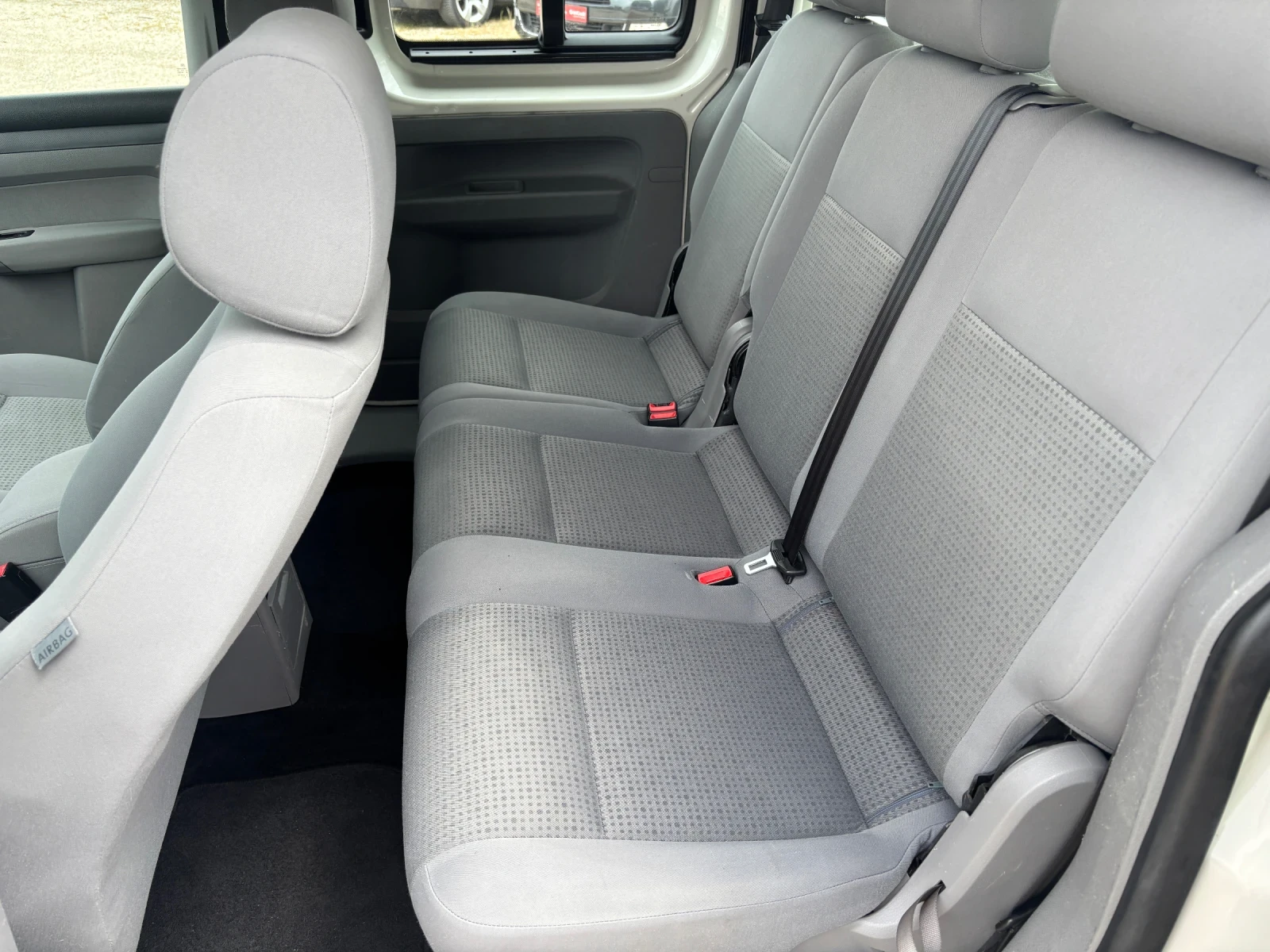 VW Caddy 2010+ ФЕЙС+ 1.9TDI+ 105+ Н.ГУМИ+ LIFE, снимка 12 - Автомобили и джипове - 54388612